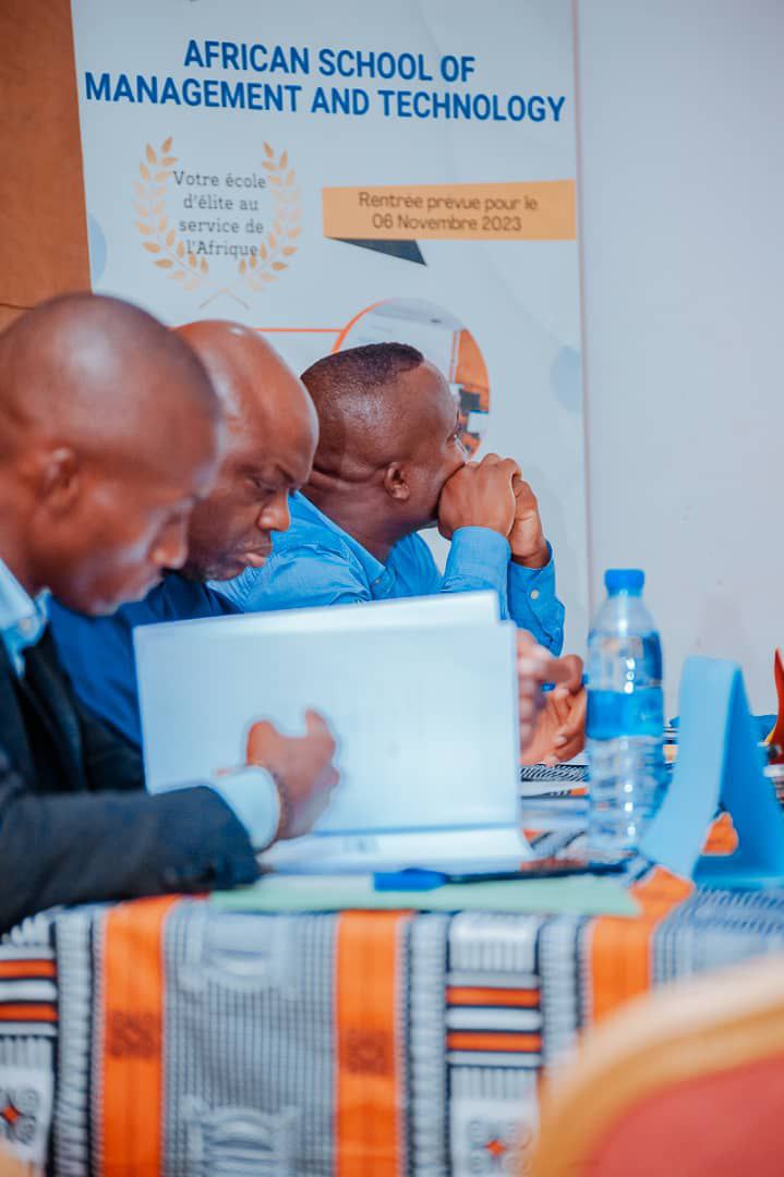 The Art of Drawing Readers In: Your attractive post title goes here